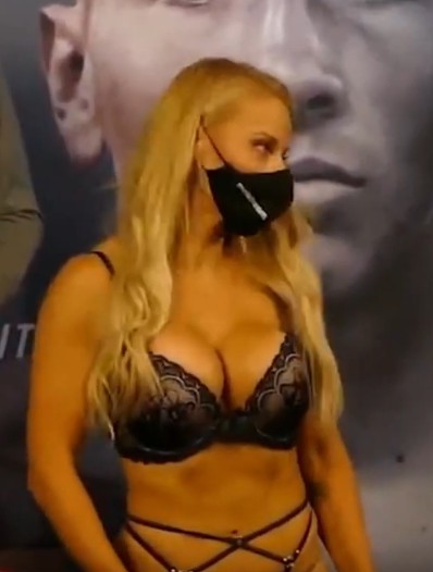 Ebanie Bridges Weighs In For Shannon Courtenay Fight In Sexy Lingerie